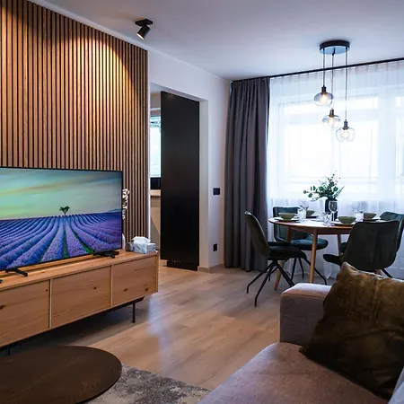 Apartment Trendy In Center *