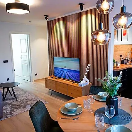 Apartment Trendy In Center