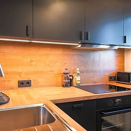 Trendy In Center Apartment Haapsalu